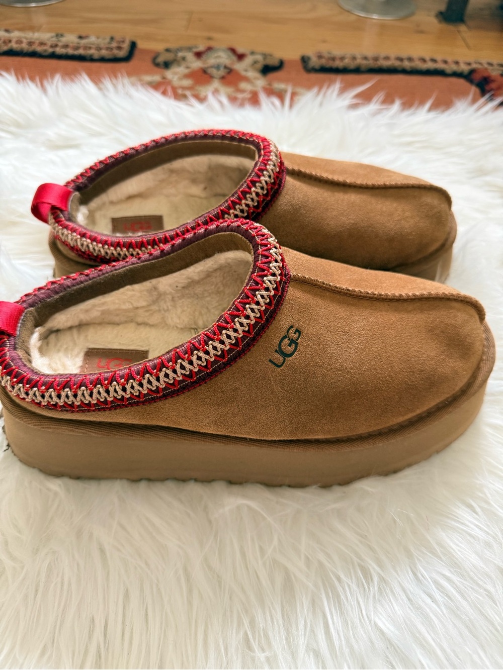 UGG Tazz Platform Slipper Brown & Red
